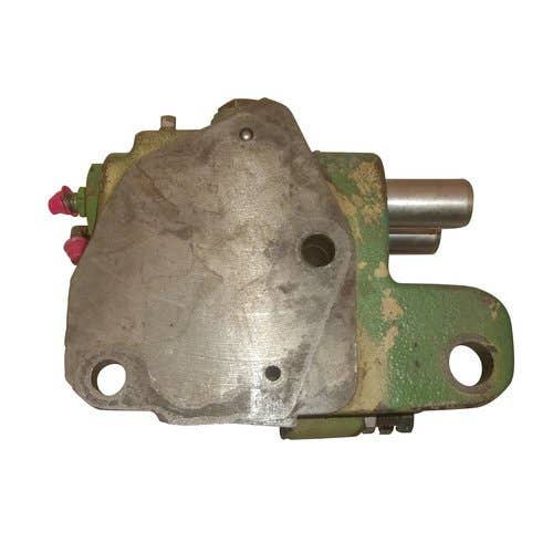 439608 | Brake Valve | John Deere 300 300 401D 401D 820 830 1530 2040 2240 |  | AR53494 | R54979 | R49665