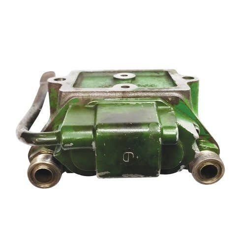 499350 | Break-away Coupler Assembly | With Levers | John Deere 7200 7210 7400 7410 7500 7510 7600 7610 7700 7710 7800 7810 |  | RE34183 | RE200284