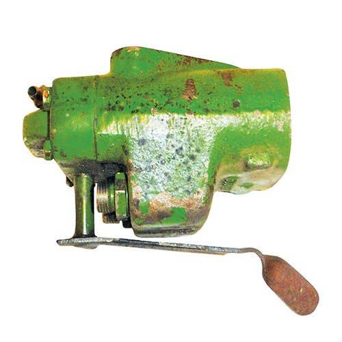 404243 | Break-Away Coupler | John Deere 1640 2040 2140 2150 2155 2250 2350 2355 2550 2555 2750 2755 2950 2955 3055 3150 3255 |  | RE22586