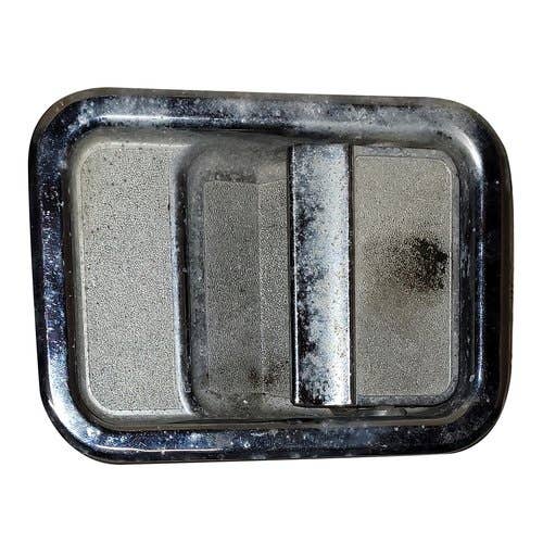 Used Cab Door Handle Exterior - Right Hand fits International Hydro 186 786 886 986 1086 1486 1586 3088 3288 3388 3588 3688 3788 5088 5288 111332C1 Used Cab Door Handle Exterior - Right Hand fits International Hydro 186 786 886 986 1086 1486 1586 3088 3288 3388 3588 3688 3788 5088 5288 111332C1