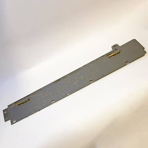 Used Cab Door Hinge Panel fits New Holland L160 L170 L175 L185 L565 LS160 LS170 LS180 LS190 LT185B LX565 LX665 LX865 LX885 LX985 L180 L190 86586648 Used Cab Door Hinge Panel fits New Holland L160 L170 L175 L185 L565 LS160 LS170 LS180 LS190 LT185B LX565 LX665 LX865 LX885 LX985 L180 L190 86586648