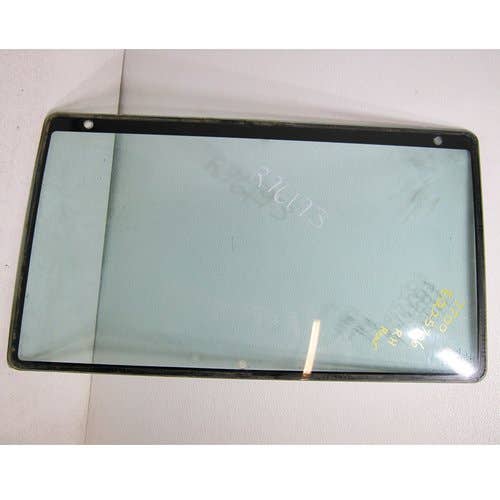 Used Cab Glass - Right Hand Side Window fits John Deere 7200 7210 7400 7410 7510 7600 7700 7710 7800 7810 7610 R96193 Used Cab Glass - Right Hand Side Window fits John Deere 7200 7210 7400 7410 7510 7600 7700 7710 7800 7810 7610 R96193