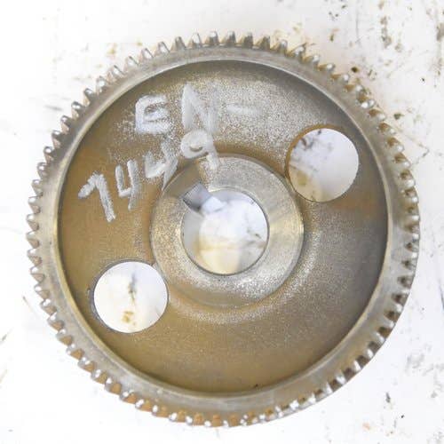 Used Camshaft Gear fits Kubota V2203 4134233 fits Gehl SL4525 SL4625 4525 4625 Used Camshaft Gear fits Kubota V2203 4134233 fits Gehl SL4525 SL4625 4525 4625