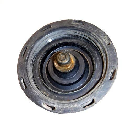 451184 | Fuel Cap | Case SR175 SR200 SR210 SR220 SR240 SR250 SR270 SV185 SV250 SV280 SV300 SV340 TR270 TR310 TR320 TR340 TV380 | New Holland Boomer 3040 Boomer 3045 Boomer 3050 Boomer 4055 Boomer 4060 C227 C232 C234 C238 H8040 |  | 87700725 | 86558080