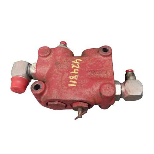 424811 | Valve | Case IH 800 900 950 955 |  | 127743C91 | 127746C1