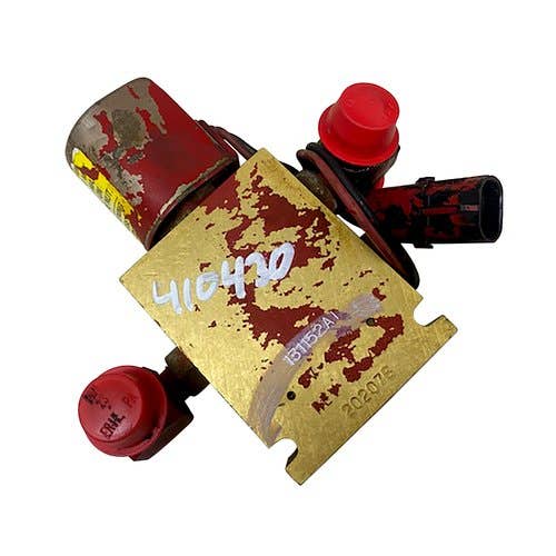 Used Separator Clutch Valve Assembly fits Case IH 2144 2166 2188 2344 2366 2388 131152A1 Used Separator Clutch Valve Assembly fits Case IH 2144 2166 2188 2344 2366 2388 131152A1