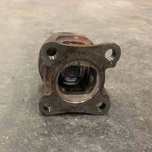 405911 | U-Joint Assembly |  | 1321056C1, 87302539 | 1321057C1 1321058C1