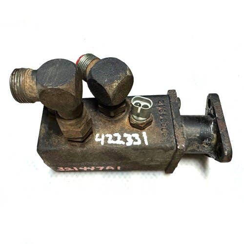 422331 | Brake Master Cylinder Valve | Case IH 9370 9380 |  | 321447A1 | 321447A1