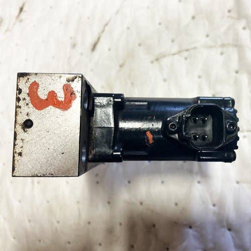 413529 | Proportional Actuator Pilot Valve Head | Case IH Steiger 620 |  | 47643919 | 47434056 | 84139664 | 8173128 | 8447195 | 87577686