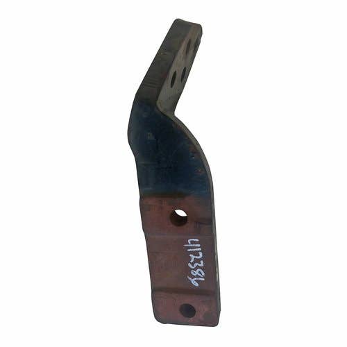 412386 | Sway Chain Bracket - Right Hand | Case IH 395 485 585 595 695 885 955 4210 4230 4240 | International | Farmall | IH 278 454 684 785 |  | 529875R1