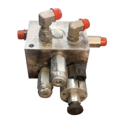 416761 | Grain Cover Hydraulic Manifold | Case IH 7120 8120 9120 |  | 84376064 | 84194653 |  84246060