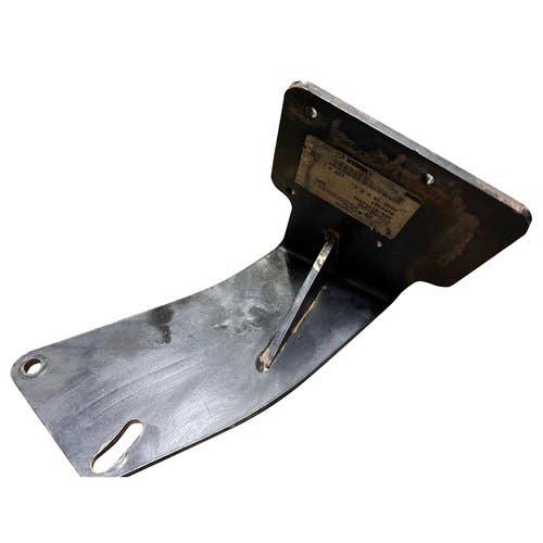 426648 | Speed Radar Support | Case IH Magnum 215 Magnum 245 Magnum 255 Magnum 275 Magnum 305 Magnum 335 MX210 MX215 MX230 MX245 MX255 MX275 MX285 MX305 | New Holland T8010 T8020 T8030 T8040 T8050 TG210 TG215 TG230 TG245 TG255 |  | 87436570 | 412360A2