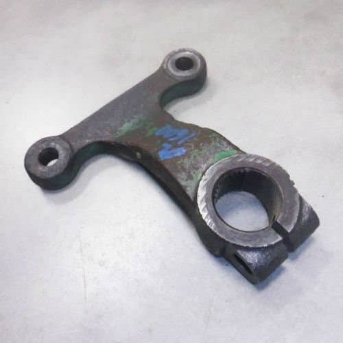 405235 | Center Steering Arm | Oliver 1550 1555 1600 1650 1655 1750 1755 1800 1850 1855 | White 2-62 |  | 107010A