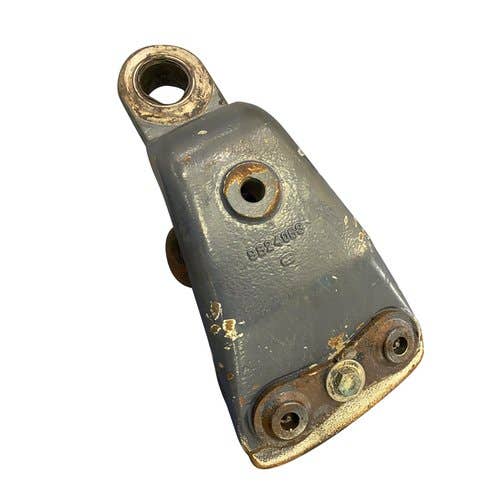 404978 | Center Steering Link W/Arms | New Holland 8670 8670A 8770 8770A 8870 8870A 8970 8970A |  | 9824063 | 9824062