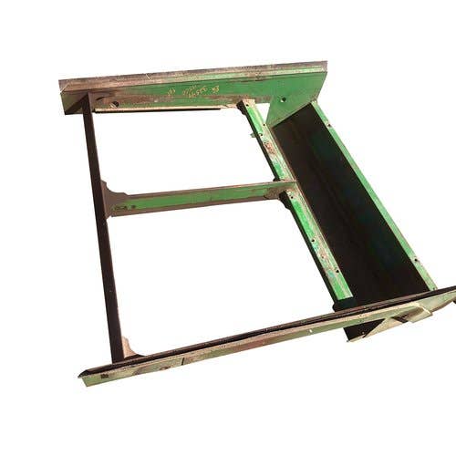 497812 | Chaffer Frame | John Deere CTS CTSII 9400 9410 9500 9500 SH 9501 9510 9510 SH |  | AH204976 | AH128464 | AH151957