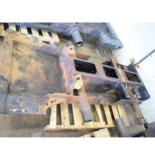 Used Chain Case Cover fits Bobcat 753 653 751 S130 6712827 Used Chain Case Cover fits Bobcat 753 653 751 S130 6712827
