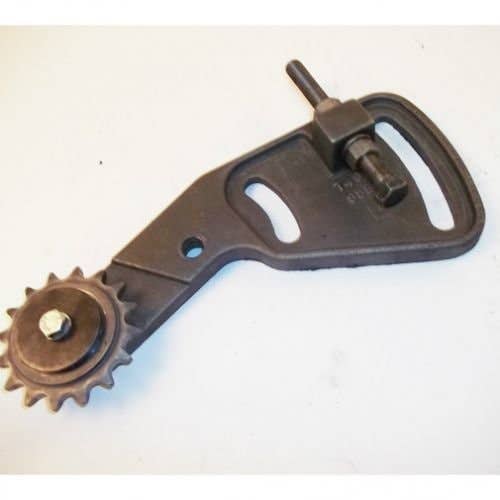 433061 | Chain Tightener Bracket | RH | Case 1500 1526 1530 1530B 1537 1700 1737 1740 |  | T41077