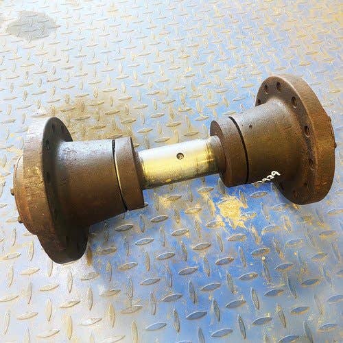 Used Spindle & Hub Assembly fits Challenger 35 55 3601950, 3654870