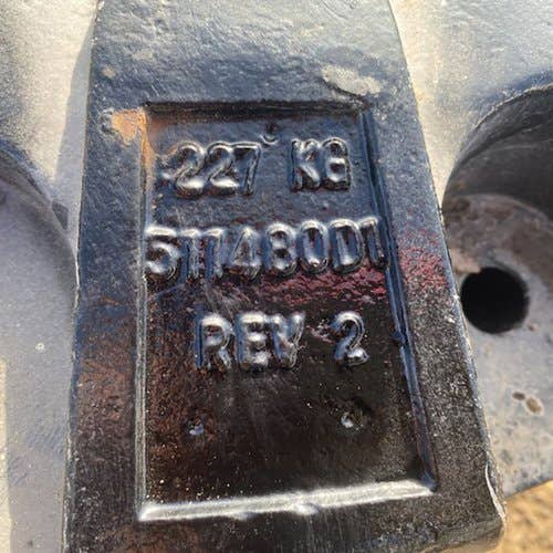 409329 | Wheel Weight | Challenger MT945C MT955B MT955C MT965B MT965C MT975B |  | 511480D1