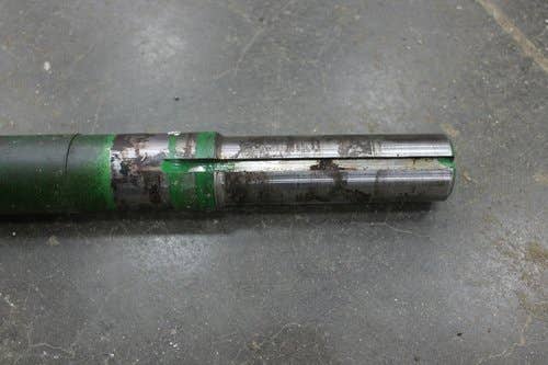 Used Cleaning Shoe Drive Shaft fits John Deere 9870 STS S650 S660 S670 S680 S690 S670HM S680HM S690HM H226032 Used Cleaning Shoe Drive Shaft fits John Deere 9870 STS S650 S660 S670 S680 S690 S670HM S680HM S690HM H226032