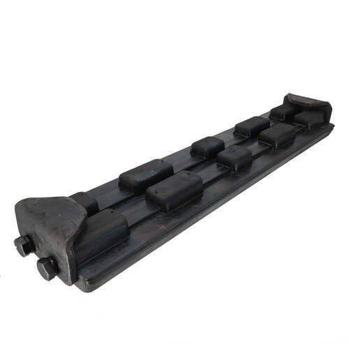 144748 | Clip-On Rubber Pad | 28” | John Deere 245G LC 245GLC | Komatsu PC128UU-1 PC128UU-2 PC128UU-2 PC138US-8 PC138USLC-8 PC138USLC-10 PC138USLC-11 |