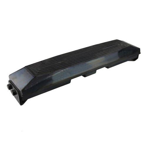 144792 | Clip-On Rubber Pad | 30” | Case CX350D CX490D | Caterpillar 330DL 349DL 349EL 349FL 352F | Hitachi ZX470LC-6 | Hyundai R380LC-9 | John Deere 330C LC 330 LC 470G LC |