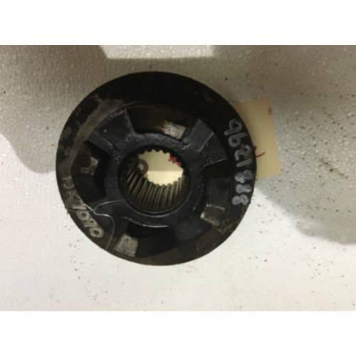 430472 | Clutch Half | Case IH RB464 RB554 RBX461 RBX462 RBX463 RBX561 RBX562 RBX563 | New Holland BR750 BR750A BR770 BR770A BR780 BR780A BR7070 BR7090 650 654 658 660 664 678 688 |  | 87028608 | 9621888 | 9621888 | 87028608