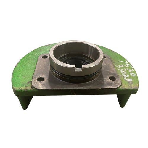 433635 | Clutch Housing Quill | John Deere 6140J 6140R 6145R 6150R 6150RH 6155J 6155R 6155RH 6170R 6175R 6190R 6195R 6210R 6215R 7200 7210 7330 Premium 7400 7405 7410 7420 7500 7505 7510 7520 7610 7630 7710 7720 7730 7810 7820 7830 7930 |  | R115202
