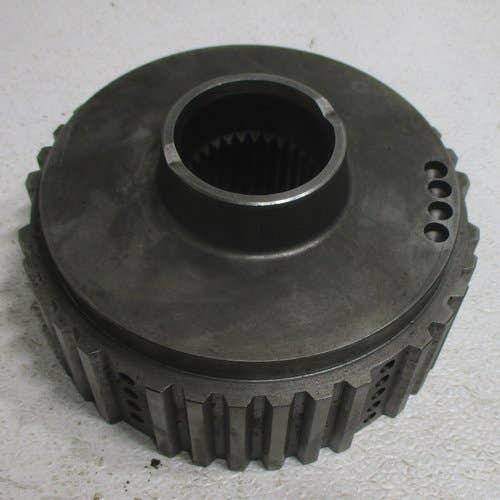 435189 | Clutch Hub | Case IH Magnum 215 Magnum 245 Magnum 255 Magnum 275 Magnum 305 Magnum 335 MX210 MX215 MX230 MX245 MX255 MX275 MX285 MX305 7110 7120 7130 7140 7150 7210 7220 | New Holland T8010 T8020 T8030 T8040 T8050 TG215 TG245 |  | 1342241C1