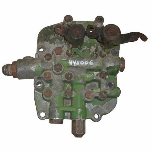 Used Clutch Regulating Valve Assembly fits John Deere 4040 4040S 4230 4240 4240S 4350 4440 4640 8450 8630 8650 8850 8430 R66623 AR102797 R57743 R73809 Used Clutch Regulating Valve Assembly fits John Deere 4040 4040S 4230 4240 4240S 4350 4440 4640 8450 8630 8650 8850 8430 R66623 AR102797 R57743 R73809