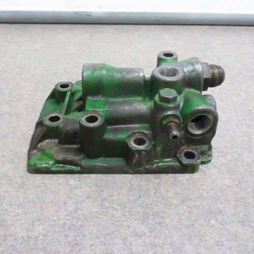 431410 | Clutch Regulating Valve | John Deere 4040 4230 4240 4430 4440 4640 4840 |  | AT58342 | R63979
