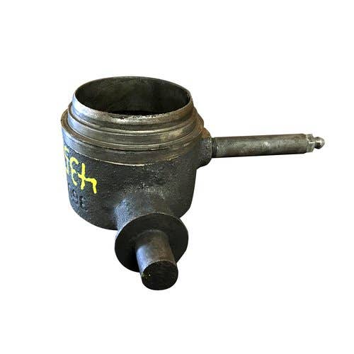 435562 | Clutch Release Bearing Carrier | Case IH 385 395 485 495 585 595 685 695 785 884 885 895 995 3220 3230 | International | Farmall | IH 300 330 340 340 350 384 385 454 460 464 484 485 504 544 574 584 585 606 656 664 666 |  | 105445C1 | 360501R2
