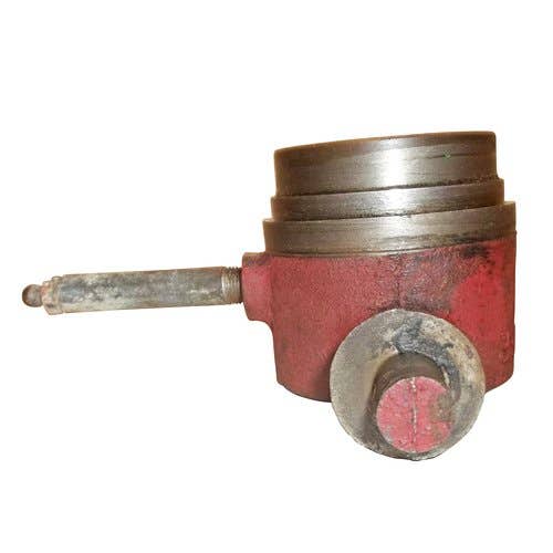 431168 | Clutch Release Bearing Carrier | International | Farmall | IH 300 330 340 340 350 460 474 504 544 574 606 656 664 666 674 686 2504 2504 2544 2606 2656 |  | 360501R2