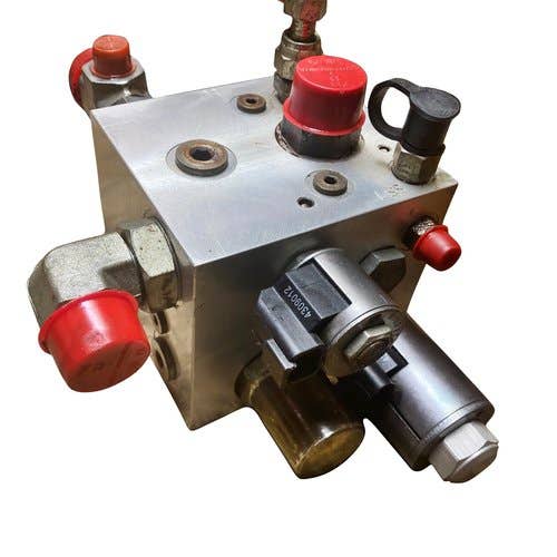 441220 | Combination Control Valve | John Deere 4730 4830 4920 |  | AN207383 | AN302359