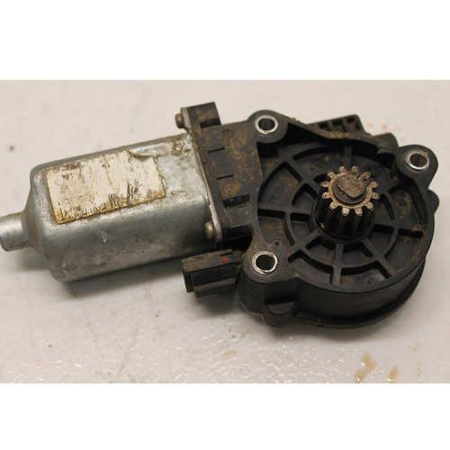 497819 | Concave & Fan Speed Adjusting Motor | John Deere S550 S650 S660 S670 S670HM S680 S680HM S690 S690HM S760 S770 S780 S790 T550 T560 T660 T670 W540 W550 W650 W660 9560 STS 9570 STS 9650 STS 9660 STS 9670 STS 9750 STS 9760 STS 9770 STS |  | AXE13287