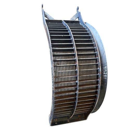 413281 | Concave - Front with Lip - Small Wire | Case IH 2188 2377 2388 2577 2588 5088 5130 5140 6088 6130 6140 7088 7130 7140 |  | 418647A1