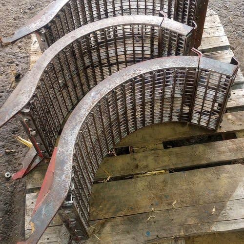 429523 | Concave Set | Case IH 1640 1644 1660 1666 1670 2144 2166 2344 2344 2366 | International | Farmall | IH 1440 1460 1470 |  | 1302606C5 | 1302607C4 | 1302607C4 | 1302606C5