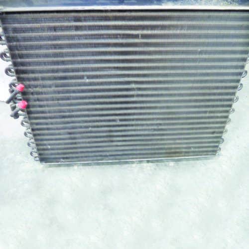 429909 | Condenser | John Deere 9120 9220 9320 9320T 9420 9420T 9520 9520T 9620 9620T |  | RE171721