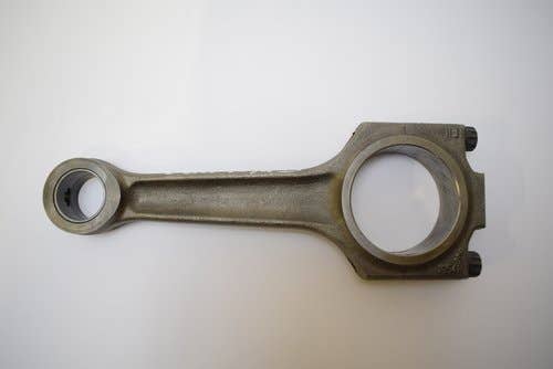 Used Connecting Rod fits Deutz F4M2011 fits Gehl 4840 04287601 02109018 04178994 04286649 04287602 04174410 04178999 1954RSTP Used Connecting Rod fits Deutz F4M2011 fits Gehl 4840 04287601 02109018 04178994 04286649 04287602 04174410 04178999 1954RSTP