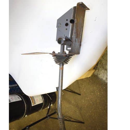 434926 | Control Lever Assembly | RH | New Holland L140 L150 LS140 LS150 |  | 86606173 | 86573243 | 87015330 | 86573170