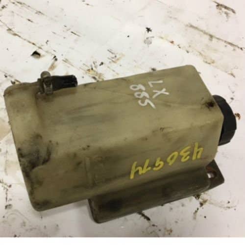 430974 | Coolant Recovery Reservoir | John Deere 4475 5575 6675 7775 8875 | New Holland L465 L565 L865 LS140 LS150 LS160 LS170 LS180 LS190 LX465 LX485 LX565 LX665 LX865 LX885 LX985 |  | MG86501331 | 86501331