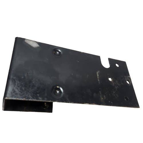 458254 | Coolant Tank Mount | Bobcat S130 543 642 643 645 653 742 743 751 753 763 773 843 |  | 6709415 | 6571814