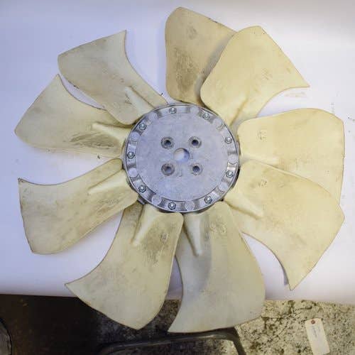 435027 | Cooling Fan | 9 Blades | Case SR210 SR220 SR250 SV250 SV300 TR270 TR320 TV380 | New Holland C227 C232 L221 L225 |  | 47430287 | 47430287
