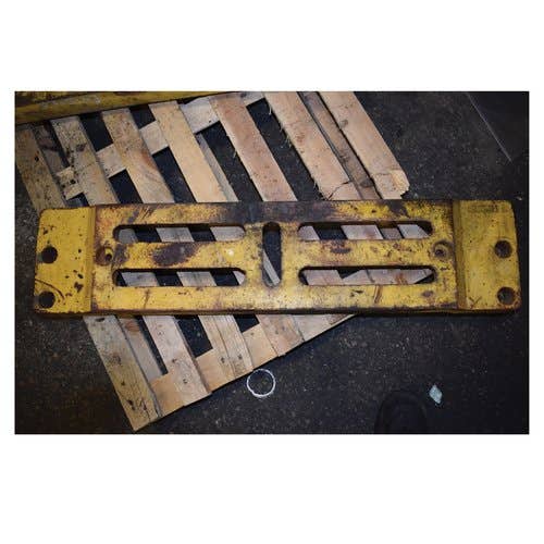 Used Counterweight fits Case 1500 1526 1530 1530B 1537 D52867 T40213 Used Counterweight fits Case 1500 1526 1530 1530B 1537 D52867 T40213