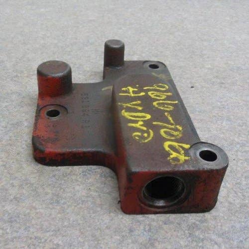 Used Cover Control Valve End fits International Hydro 100 766 826 966 1026 1066 1466 1468 2826 21026 531894R1 Used Cover Control Valve End fits International Hydro 100 766 826 966 1026 1066 1466 1468 2826 21026 531894R1