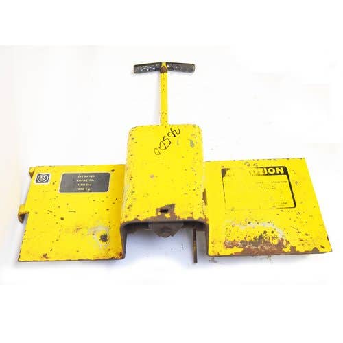 436952 | Cover Plate with T Handle | Mustang 342 |  | 330-33329 | 090-32309