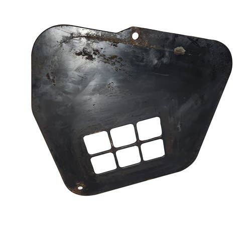 440907 | Cover W/ Vent Holes | Bobcat A300 S220 S250 S300 S330 T250 T300 T320 |  | 7124566
