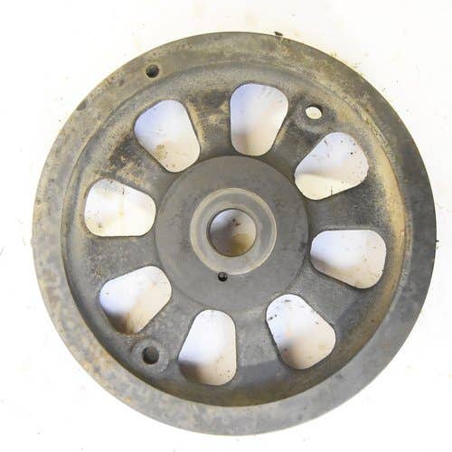 437106 | Crankshaft Pulley | Case SR220 SR250 SV250 SV300 TR320 TV380 420 420CT 430 435 445 445CT | New Holland C185 C227 C232 C238 L180 L185 L223 L225 L230 |  | 504273736 | 504273736