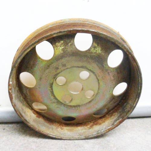 Used Crankshaft Pulley fits Case IH 5120 5220 fits New Holland J914494 fits Case 480E 480F 550 570LXT 580K 580L 580SK 580 Super L 580 Super M J914494