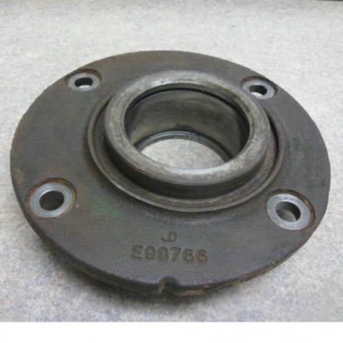 432285 | Cutterbar Bearing Housing | John Deere C450 530 535 535 630 730 735 830 835 910 915 920 925 926 930 935 936 945 946 955 956 |  | E98766 | E94204
